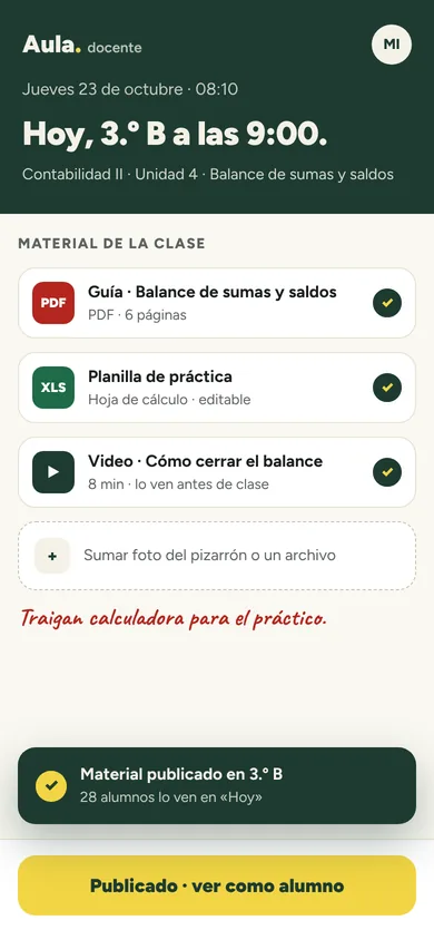 Docente publicando el material de la clase desde el celular